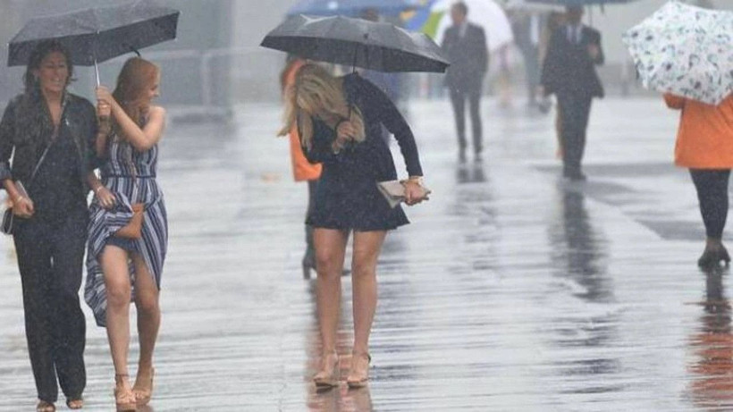 Meteoroloji 'dikkat' diyerek uyardı: Sıcaklıklar bir anda çakılacak, sağanak yağış geliyor - Resim: 12