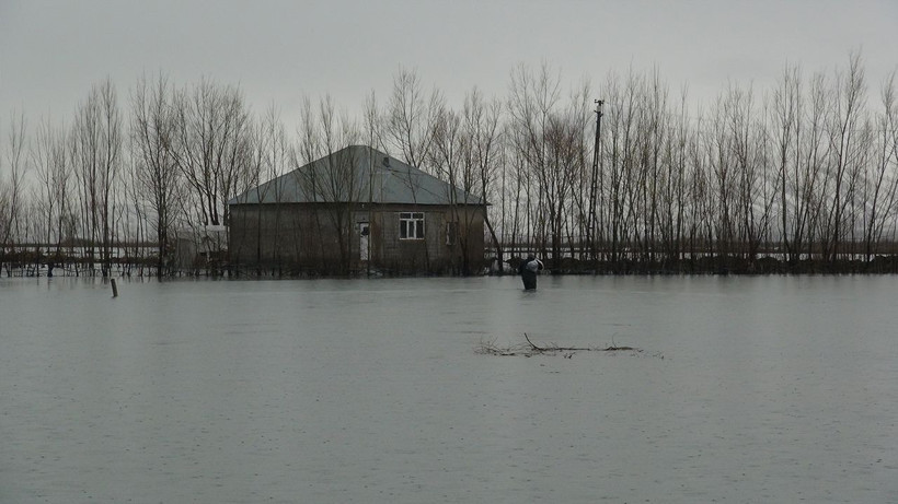Hakkari'de sağanak yağış: 3 mahalle ve 1 köyü su bastı - Resim: 12