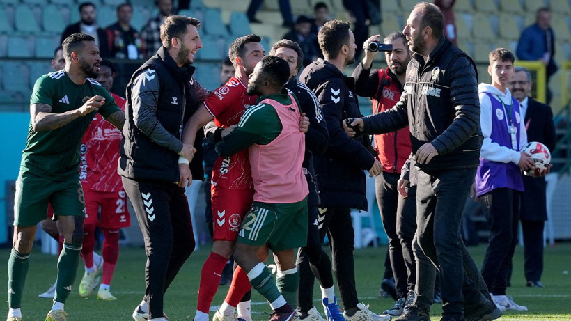 Türk futbolunu sarsacak şikayet: Tecrübeli futbolcu Cumhurbaşkanı'na seslendi - Resim: 8