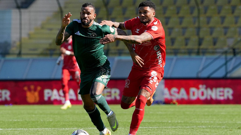 Türk futbolunu sarsacak şikayet: Tecrübeli futbolcu Cumhurbaşkanı'na seslendi - Resim: 1