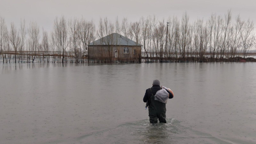 Hakkari'de sağanak yağış: 3 mahalle ve 1 köyü su bastı - Resim: 2