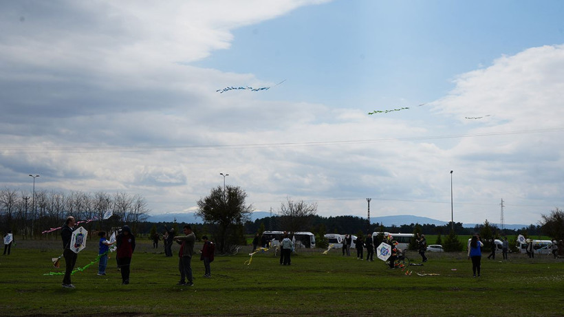 Kastamonu'da 23 Nisan'da çocuklar uçurtma uçurdu - Resim: 1