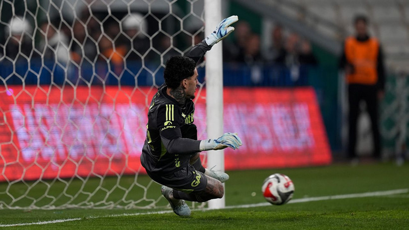 Donnarumma'dan sonra Ederson'un da başına geldi: Maça damga vuran olay - Resim: 4