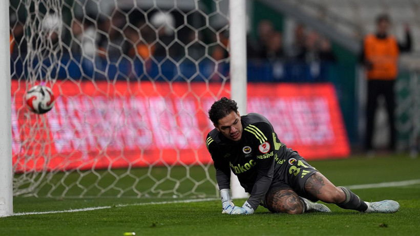 Donnarumma'dan sonra Ederson'un da başına geldi: Maça damga vuran olay - Resim: 5