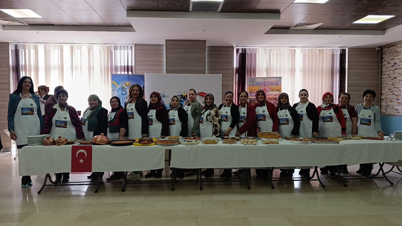 Jürinin zor anları: 32 geleneksel reçete tek sofrada - Resim: 12