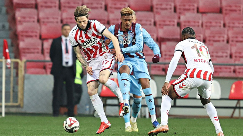 Trabzonspor'da Onana'dan tarihi performans: Sadece bir isim geçebildi - Resim: 1