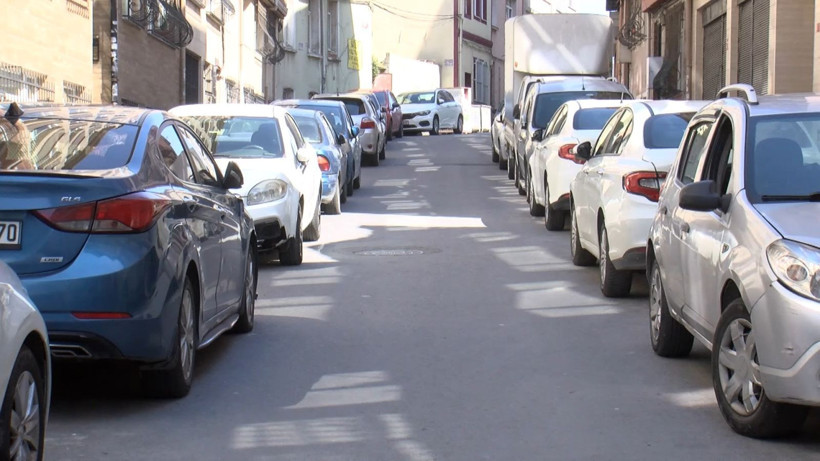 Park engeli can aldı: Ambulans sokağa giremedi, yaşlı kadın hayatını kaybetti - Resim: 3