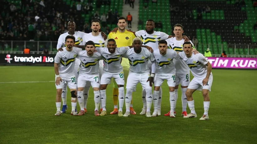 Cumhurbaşkanı’na seslenen futbolcuya ceza verildi: Resmen açıklandı - Resim: 1