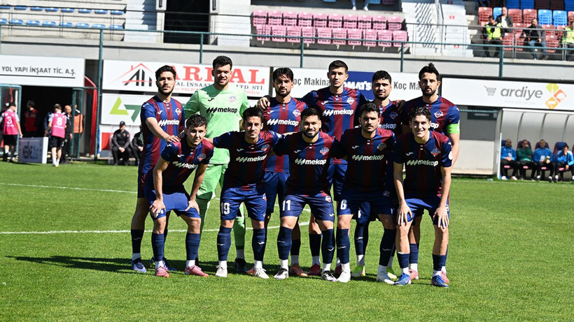 Trabzon'da futbolseverler gole doydu: 11 kez santra yapılan maçta inanılmaz geri dönüş - Resim: 1