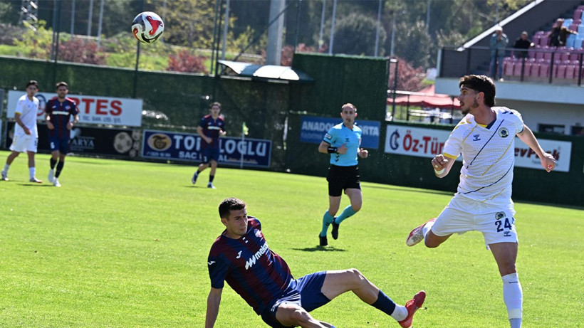 Trabzon'da futbolseverler gole doydu: 11 kez santra yapılan maçta inanılmaz geri dönüş - Resim: 9