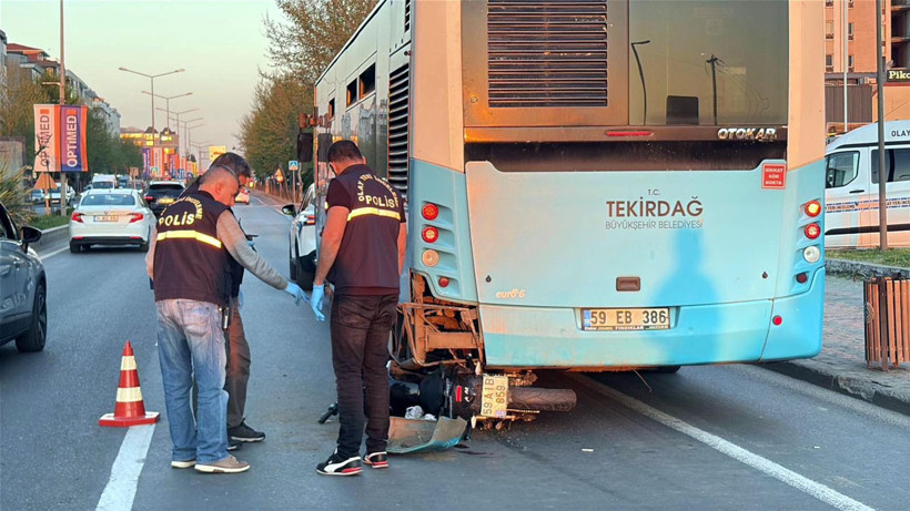 Çorlu’da yolcu otobüsüne çarpan motosiklet devrildi: 2 yaralı - Resim: 3