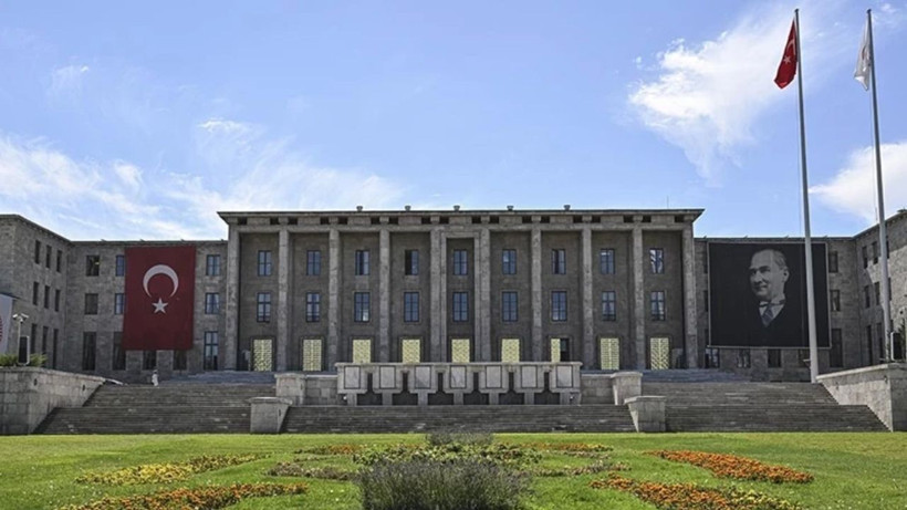 Torba yasa TBMM’de: Aidat artışlarına bakanlık denetimi geliyor - Resim: 14