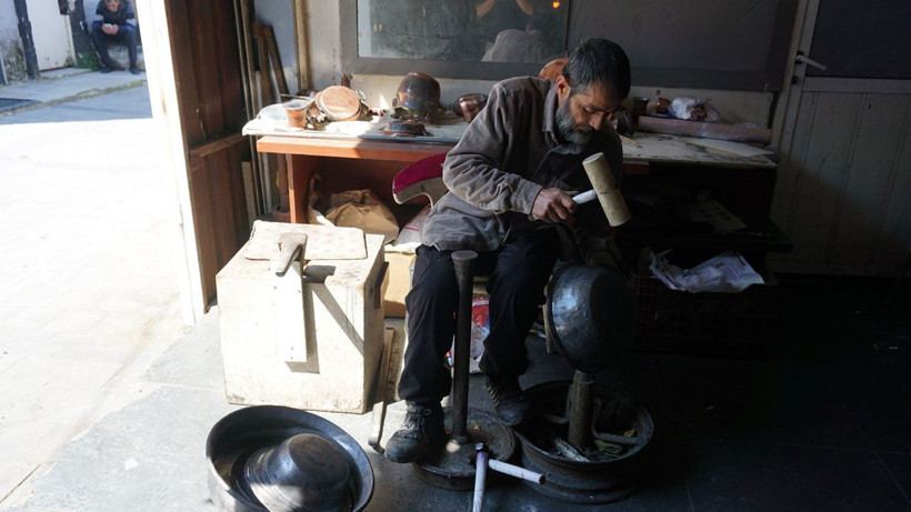 Sandıklarda saklanan miras geri dönüyor: Bu dükkan kapandığında bir devir kapanacak - Resim: 5