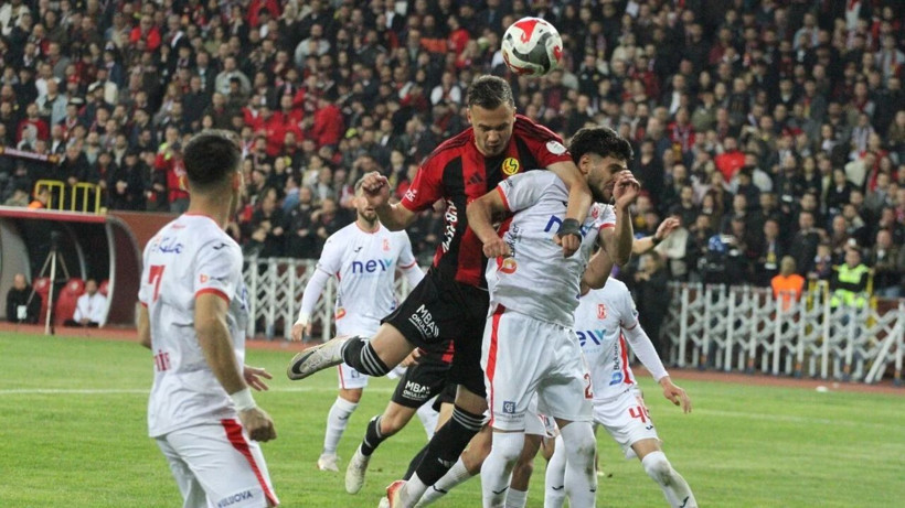 Türk futbolunun efsanesinden muhteşem geri dönüş: Yarı finaldeki rakibi belli oldu - Resim: 5
