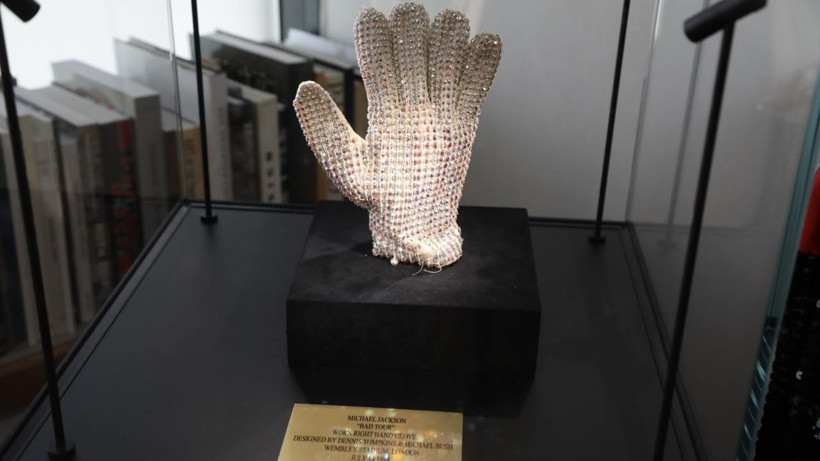 Paris'te "King of Pop" rüzgarı: Michael Jackson’ın hazinesi satışa çıkıyor - Resim: 2