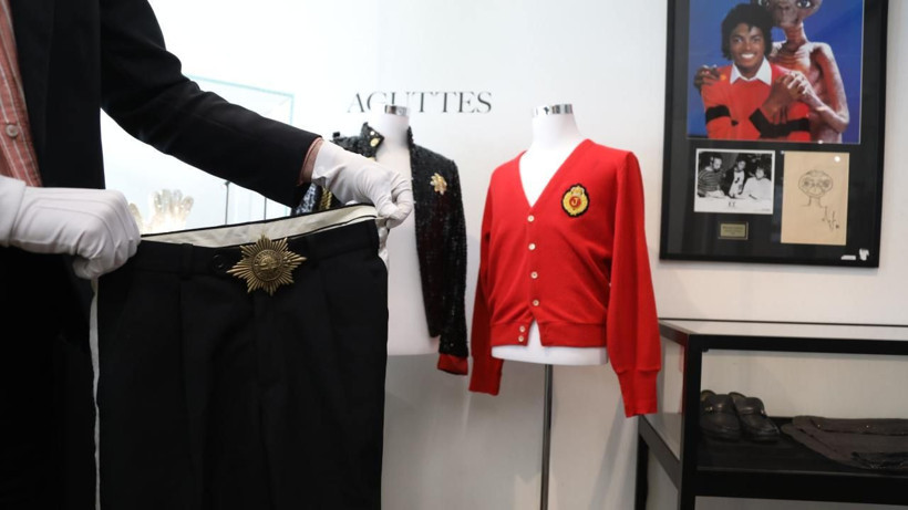 Paris'te "King of Pop" rüzgarı: Michael Jackson’ın hazinesi satışa çıkıyor - Resim: 7