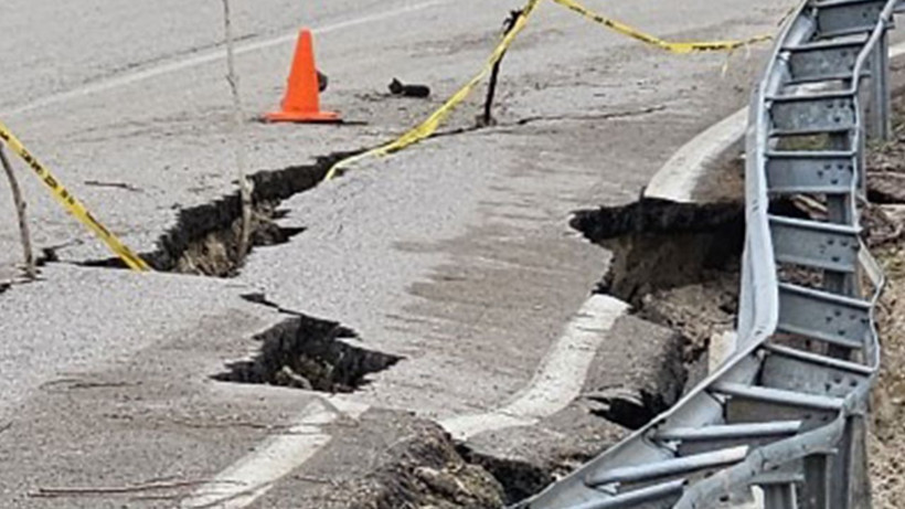 O güzergahta yol adeta ikiye bölündü - Resim: 5