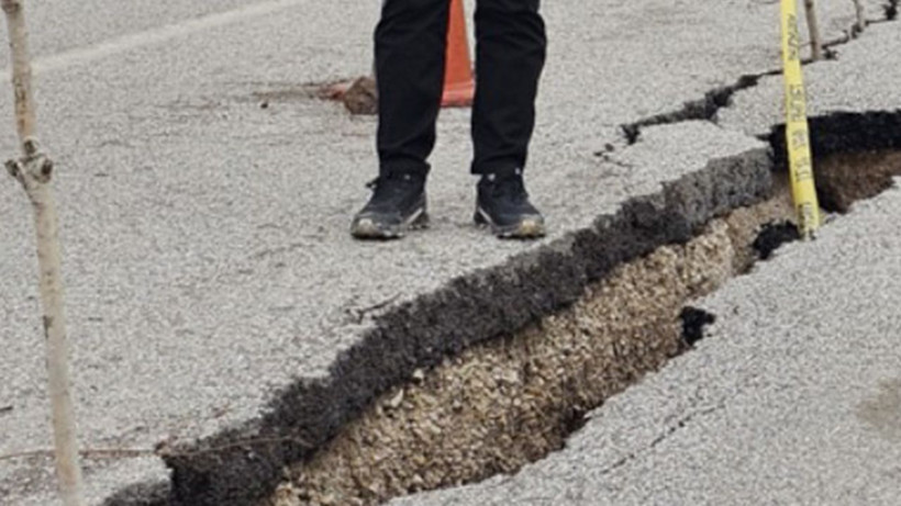 O güzergahta yol adeta ikiye bölündü - Resim: 3