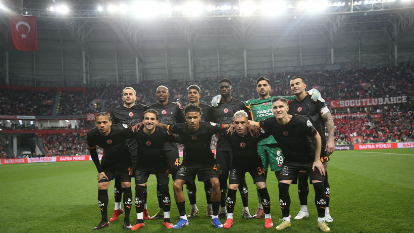 Galatasaray gözünün yaşına bakmayacak: Tecrübeli isim sezon sonu yolcu - Resim: 1