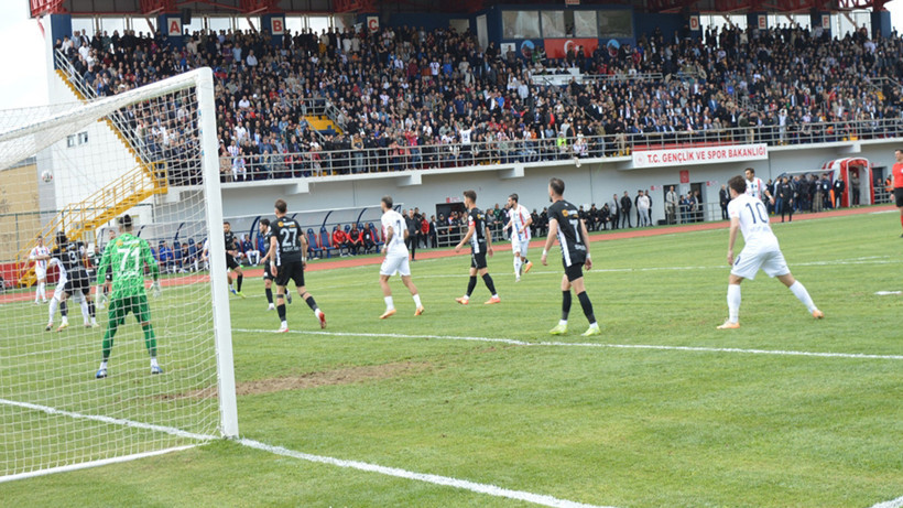 Mardin 1969 Spor Kahramanmaraş İstiklalspor’u penaltılarda yenerek finale çıktı - Resim : 1