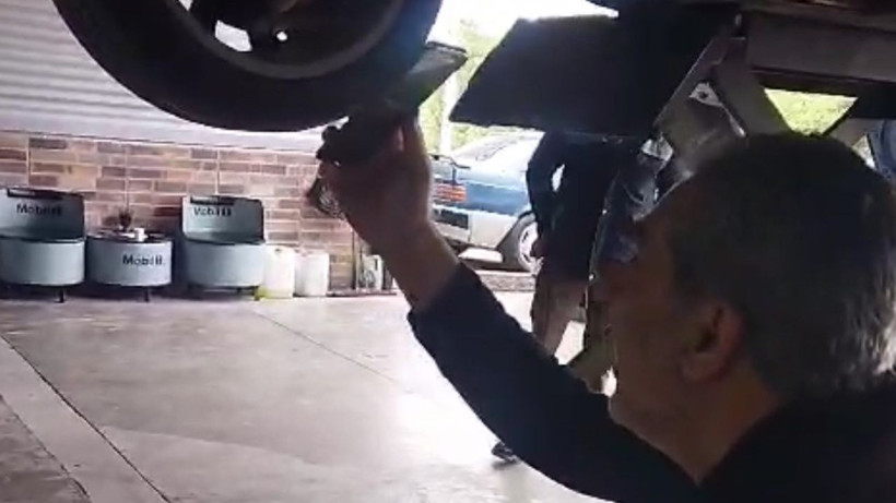 Motora giren yavru kedi kurtarıldı - Resim: 4