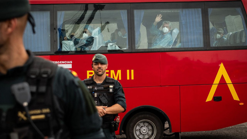 Ölüm gemisindeki Türkler İstanbul'da: Kaerantina başladı - Resim: 6