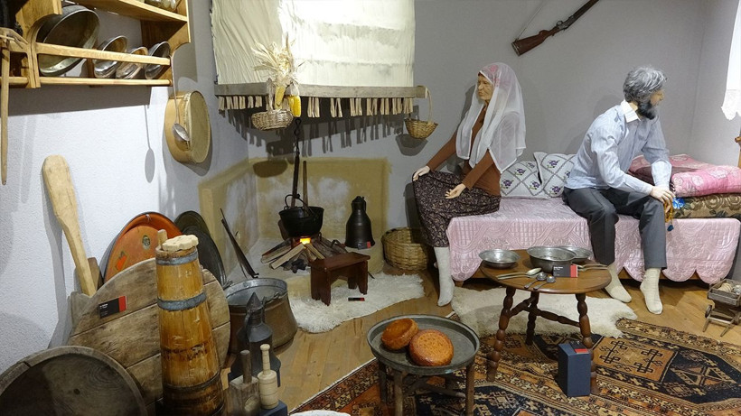Türkiye’de bir ilk: 162 yıllık o bavulun içinden tarih çıktı - Resim: 1