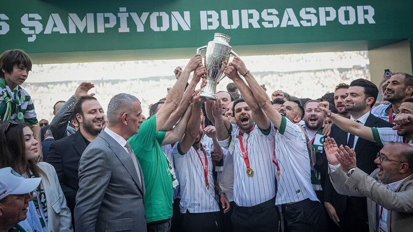 Bursaspor'a Fransa'dan bomba forvet transferi: Louis Mafouta için resmi adım atıldı - Resim: 2