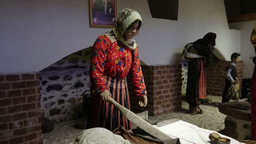 Türk kadının cefası ve mahalle kültürü bu müzede canlanıyor - Resim: 2