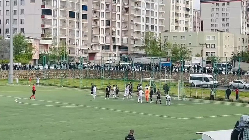Türkiye’yi sarsan maç sonrası TFF’den şok karar: İki kulüp küme düşürüldü - Resim: 4