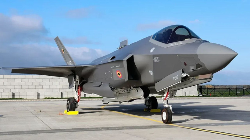F-35 skandalı büyüyor: İngiltere’nin yeni savaş uçakları ilk uçuşta arıza verdi - Resim: 1
