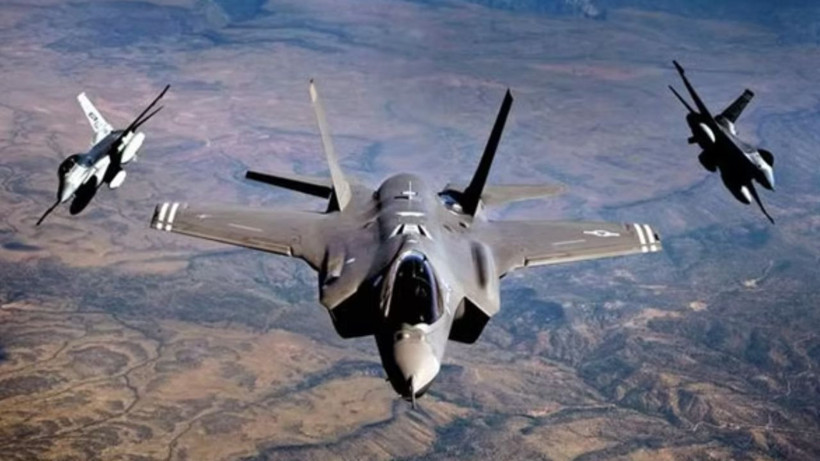 F-35 skandalı büyüyor: İngiltere’nin yeni savaş uçakları ilk uçuşta arıza verdi - Resim: 3