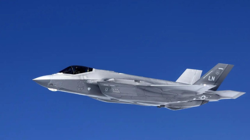 F-35 skandalı büyüyor: İngiltere’nin yeni savaş uçakları ilk uçuşta arıza verdi - Resim: 8