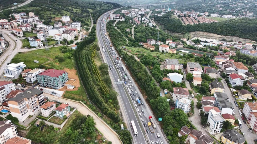 Trakya yönü de Anadolu geçişi de kilit: Sürücüler iki yakada da adım adım ilerliyor - Resim: 4