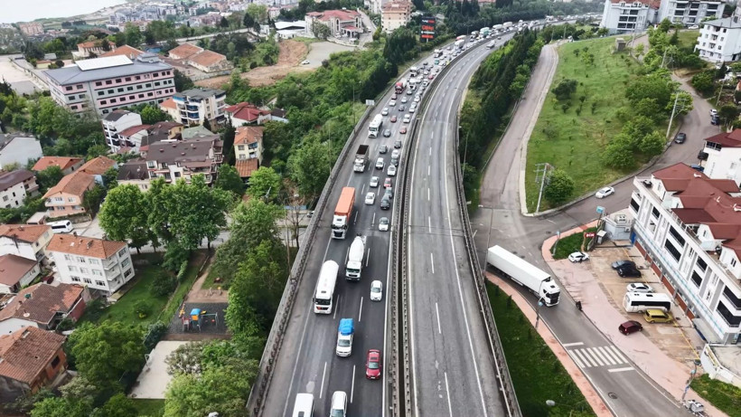 Trakya yönü de Anadolu geçişi de kilit: Sürücüler iki yakada da adım adım ilerliyor - Resim: 7
