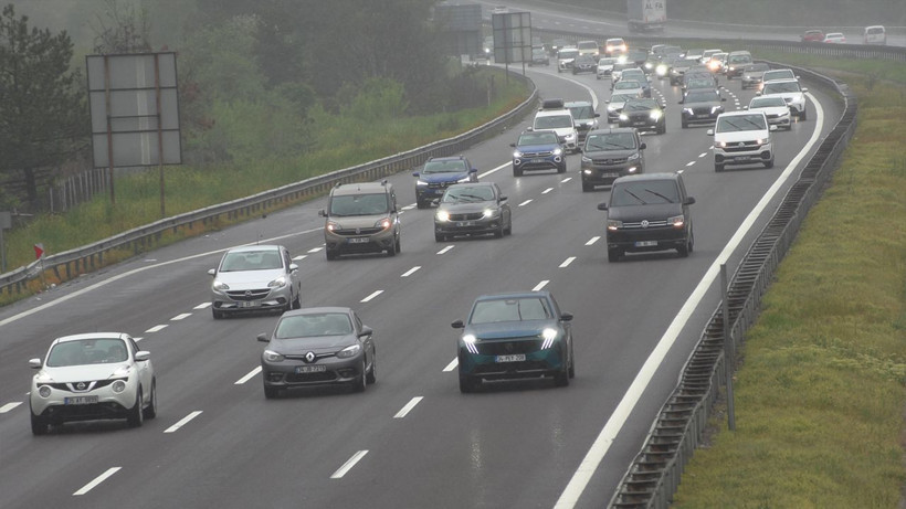 Bayramcılar tatile gidiyor: Yollar ana baba günü - Resim: 4
