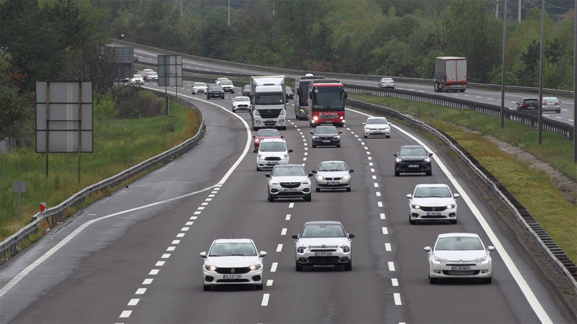 Bayramcılar tatile gidiyor: Yollar ana baba günü - Resim: 5