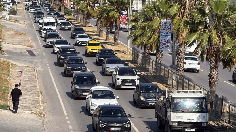 Tatilciler Bodrum yollarını doldurdu: Bayram hareketliliği zirveye çıktı - Resim: 1