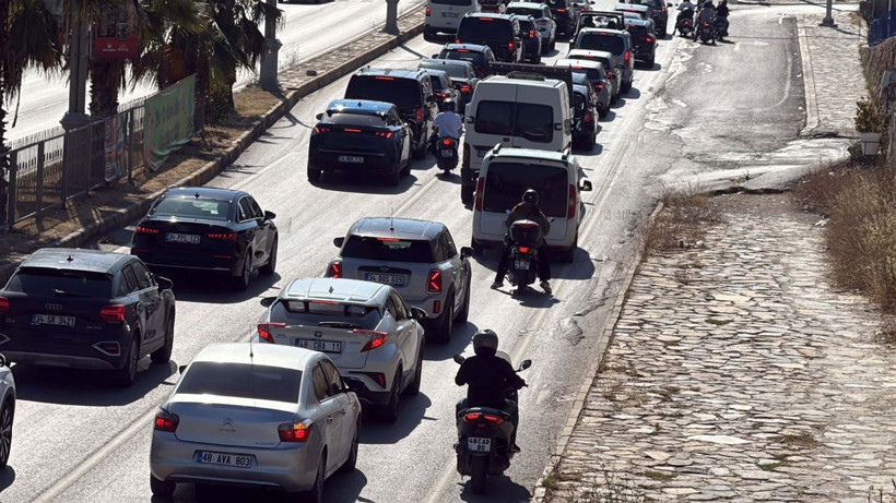 Tatilciler Bodrum yollarını doldurdu: Bayram hareketliliği zirveye çıktı - Resim: 4