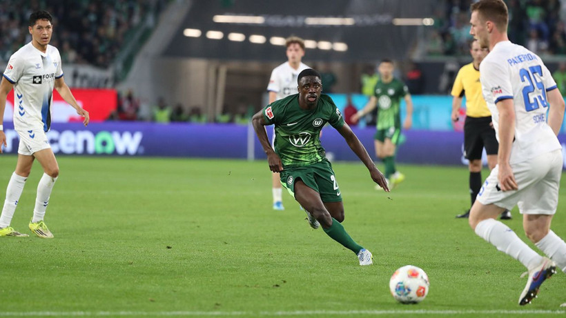Bundesliga'da küme düşen son takım belli oldu: Eski şampiyon 29 yıl sonra veda etti - Resim: 1