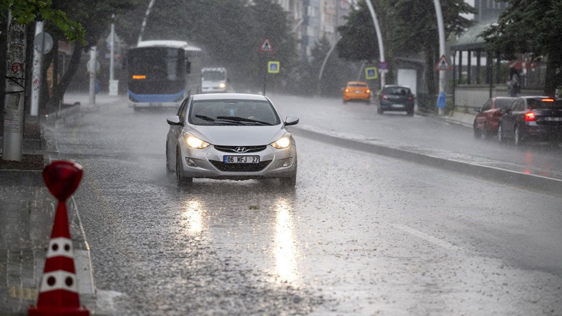 Bayramda hava bir anda değişecek: 15 il için sarı kodlu kuvvetli yağış uyarısı - Resim: 2