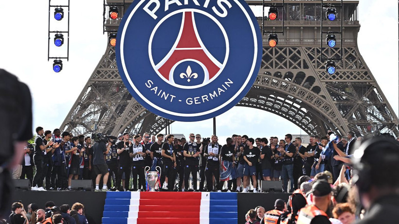 PSG Şampiyonlar Ligi zaferini Eyfel Kulesi önünde kutladı - Resim: 8
