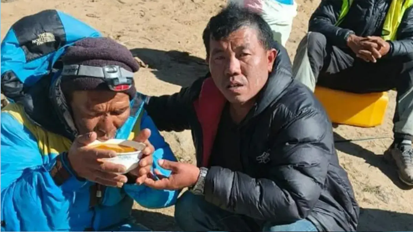 Everest Dağı'nda öldü sandılar, altı gün sonra sürünerek geri döndü...Bakın nasıl hayatta kalmış? - Resim : 1