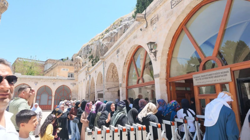 LGS öncesi manevi güç: Hazreti İbrahim’in makamında sınav kuyruğu - Resim: 4