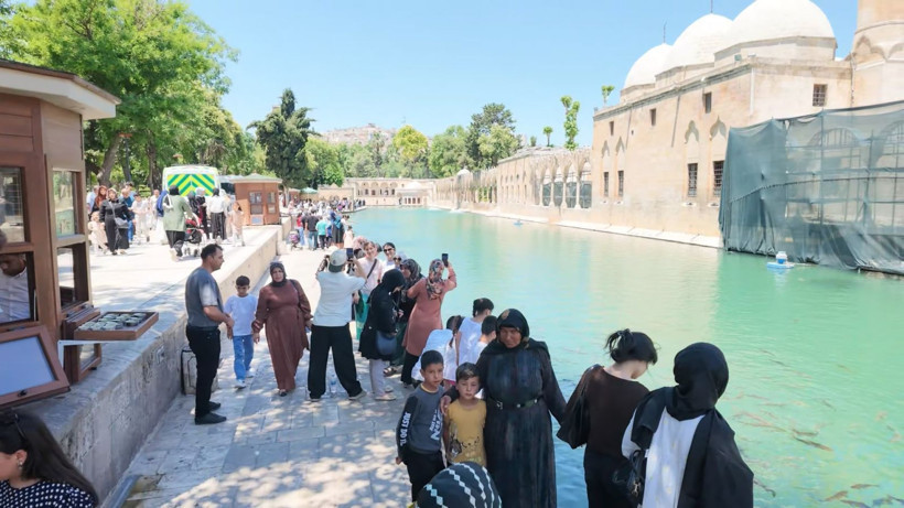 LGS öncesi manevi güç: Hazreti İbrahim’in makamında sınav kuyruğu - Resim: 5