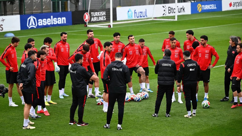Tüm dünya Türkiye'yi konuşuyor: 3 milli futbolcuyu öne çıkardılar - Resim: 6