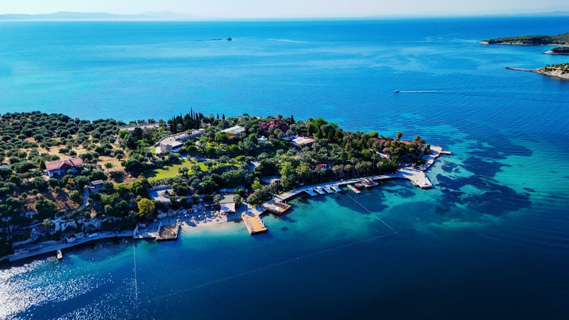Ege’nin saklı cenneti tatilcilerin gözdesi oldu: Adalar ve koylar ziyaretçi akınına uğruyor - Resim: 6