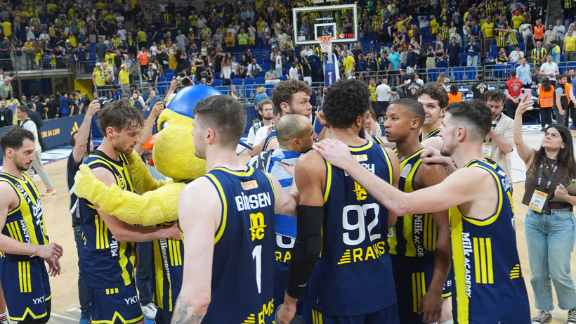 Fenerbahçe Beşiktaş'ı 25 sayı farkla yenerek finalde seriyi eşitledi - Resim : 7