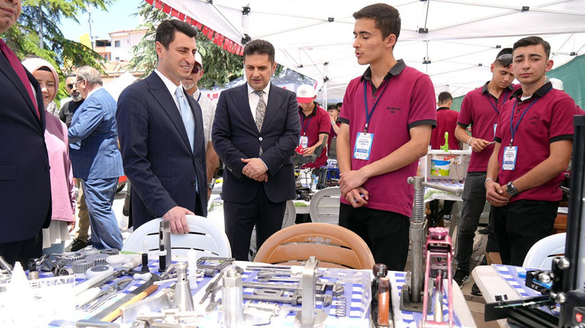 Kastamonu'da geleceğin ustaları buluştu: 2026 Mesleki Eğitim Şenliği'ne yoğun ilgi - Resim: 10