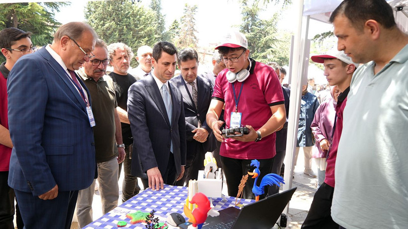 Kastamonu'da geleceğin ustaları buluştu: 2026 Mesleki Eğitim Şenliği'ne yoğun ilgi - Resim: 1